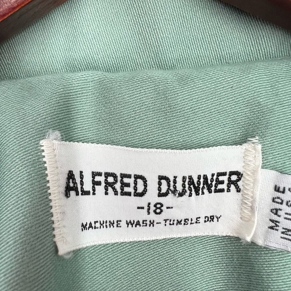 Alfred Dunner Plus Size 18 Sage Green Blazer Jacket Blouse Shirt Top Business - Picture 2 of 7